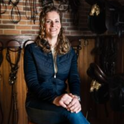 Dr. Carolein Munsters Dr. Carolein Munsters